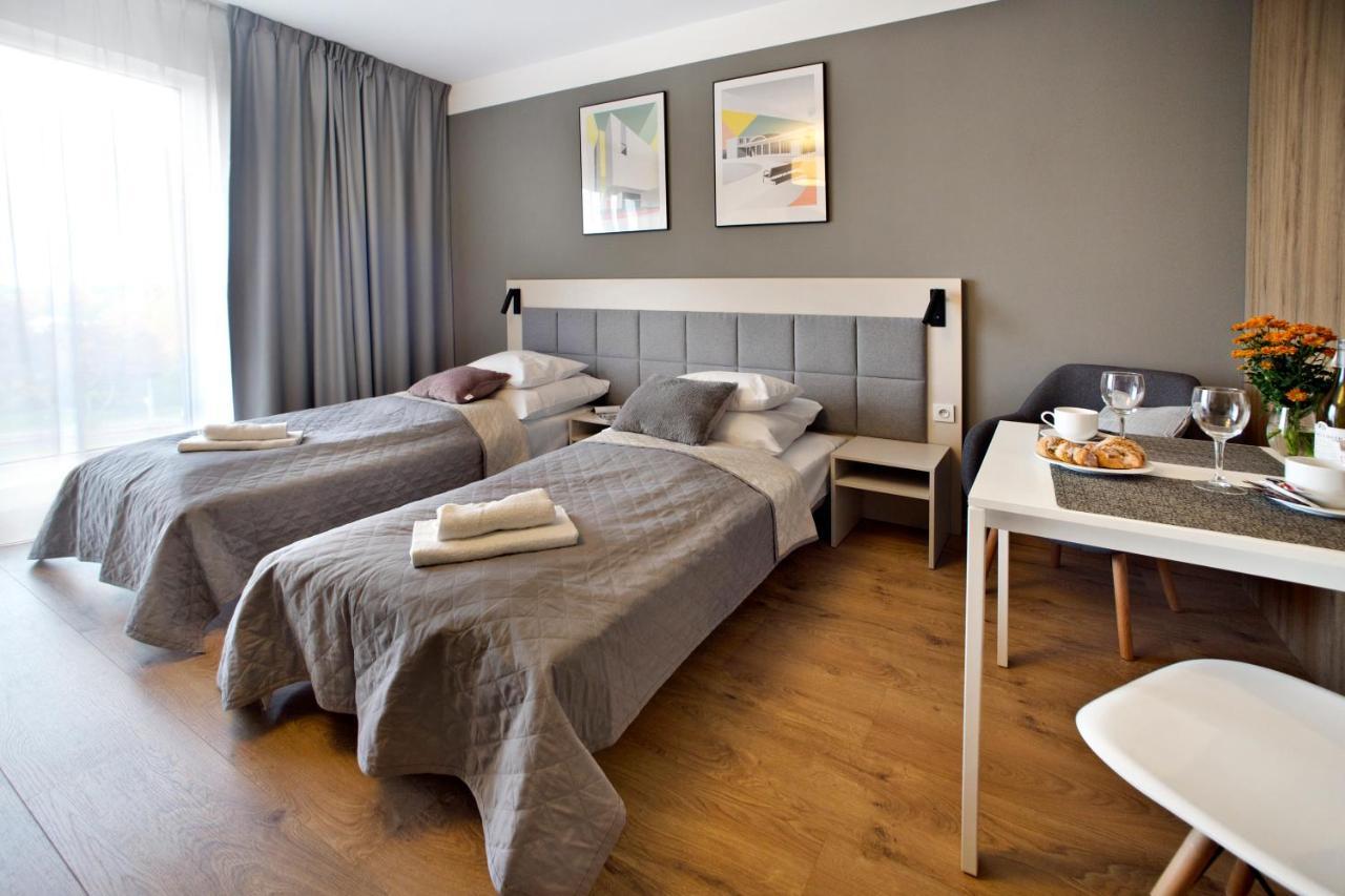 Wolska Serviced Apartments Varsóvia Exterior foto