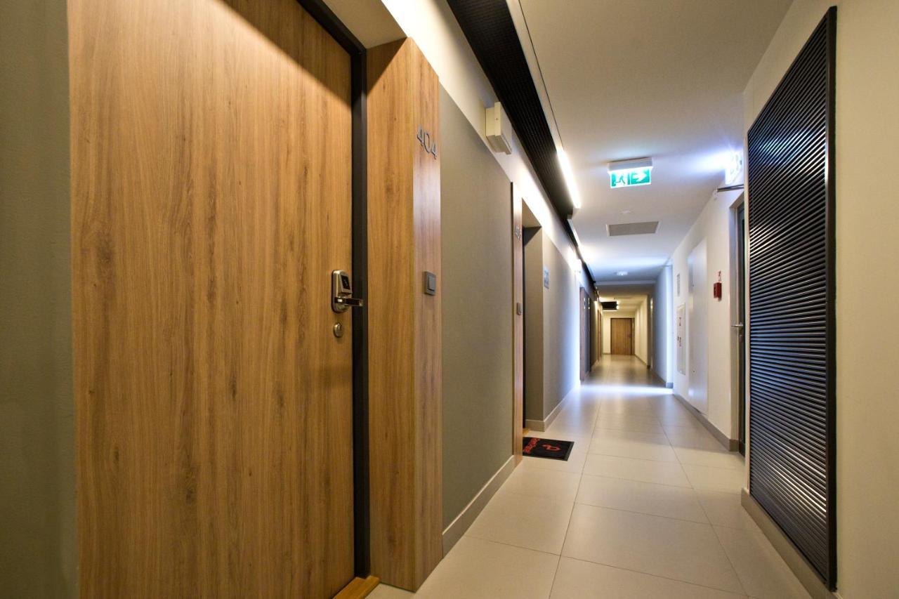 Wolska Serviced Apartments Varsóvia Exterior foto