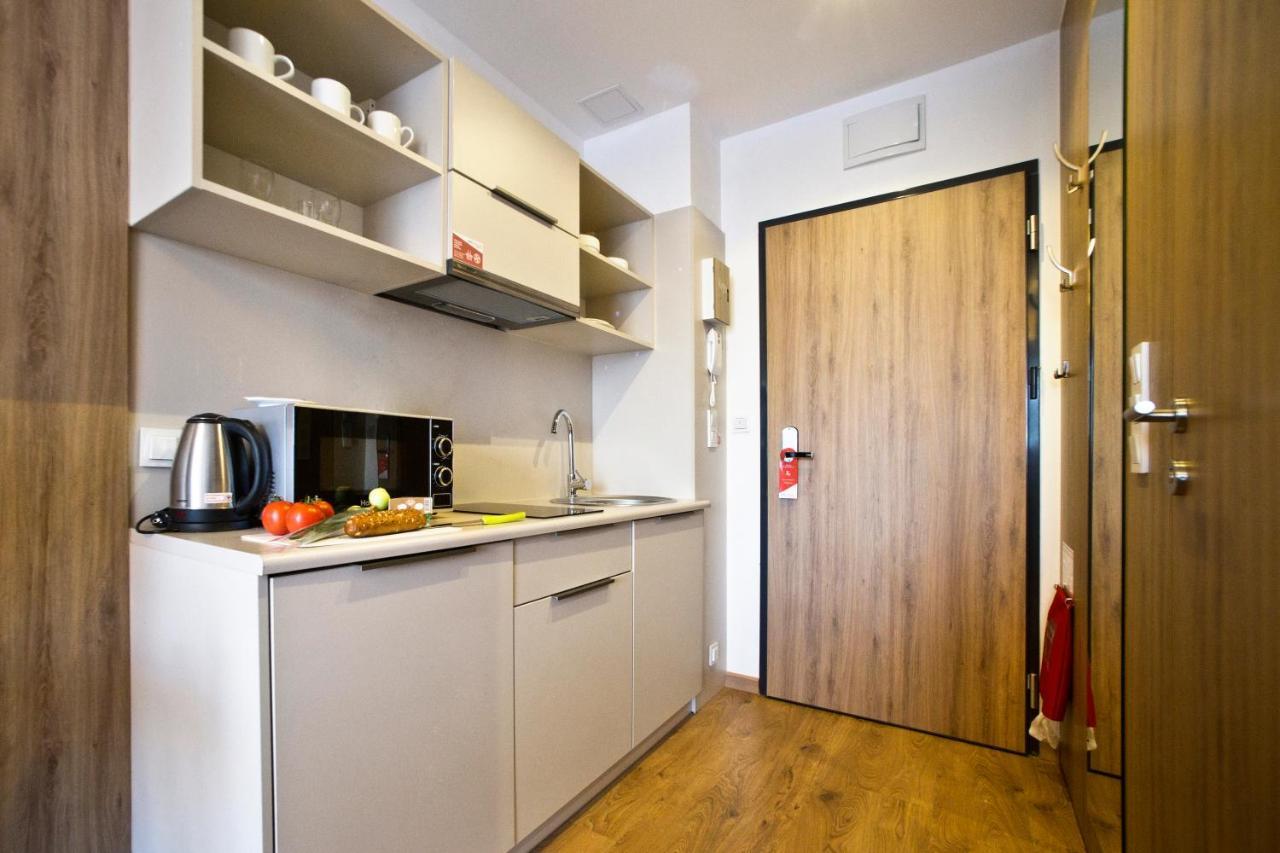 Wolska Serviced Apartments Varsóvia Exterior foto