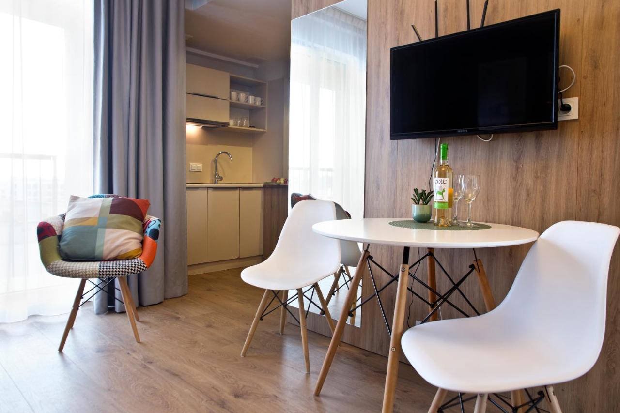 Wolska Serviced Apartments Varsóvia Exterior foto