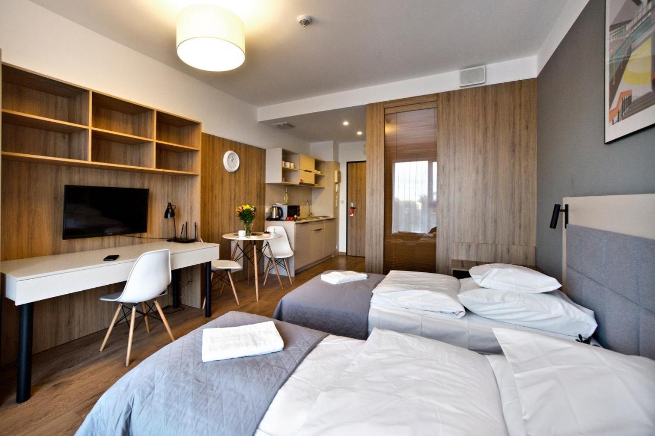 Wolska Serviced Apartments Varsóvia Exterior foto